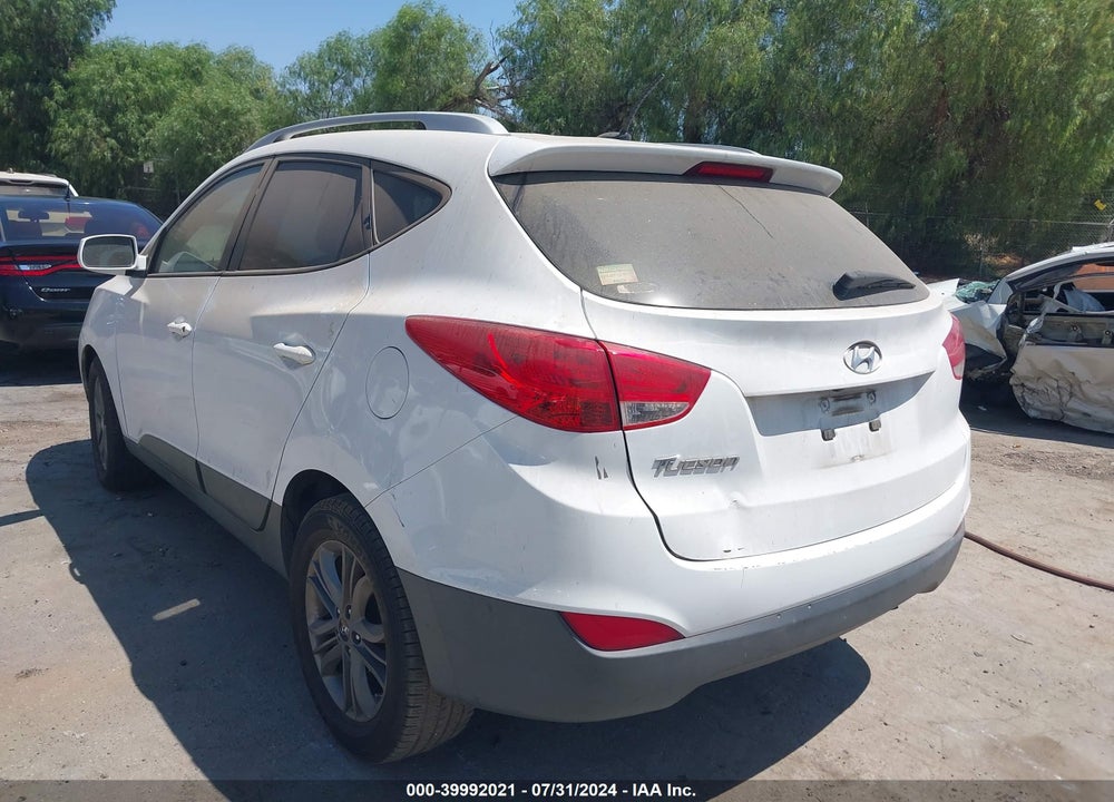 2015 HYUNDAI TUCSON SE VIN: KM8JU3AG0FU010756