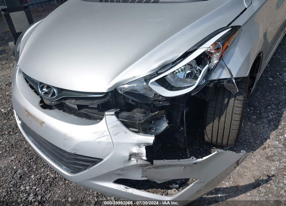 2015 HYUNDAI ELANTRA VIN: 5NPDH4AEXFH627974