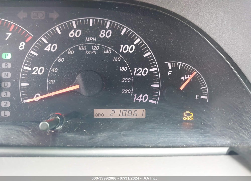 2005 TOYOTA CAMRY XLE VIN: 4T1BE32K15U401398