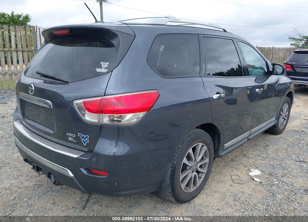 2014 NISSAN PATHFINDER SL VIN: 5N1AR2MM9EC611388