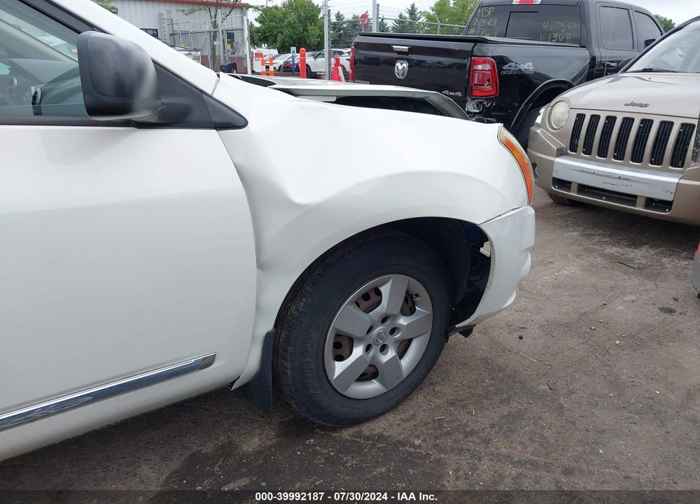 2014 NISSAN ROGUE SELECT S VIN: JN8AS5MV5EW722011