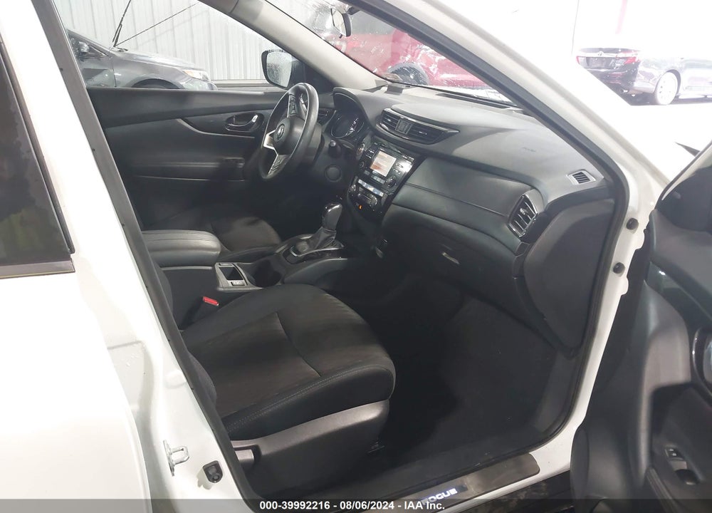 2017 NISSAN ROGUE SV VIN: 5N1AT2MV4HC817068