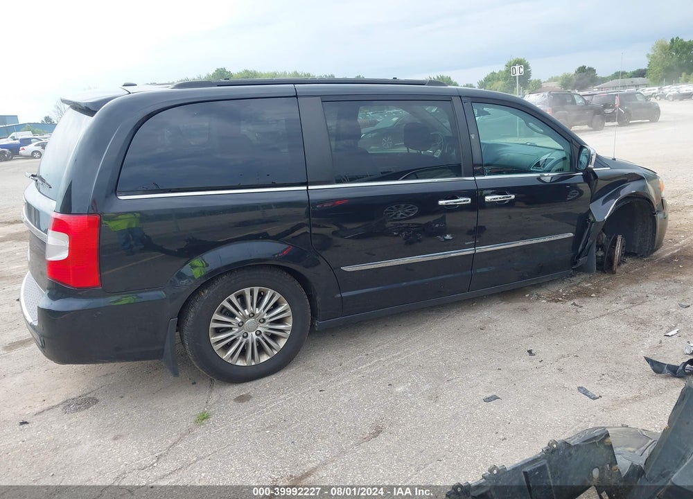 2016 CHRYSLER TOWN & COUNTRY TOURING-L ANNIVERSARY EDITION VIN: 2C4RC1CG6GR111228