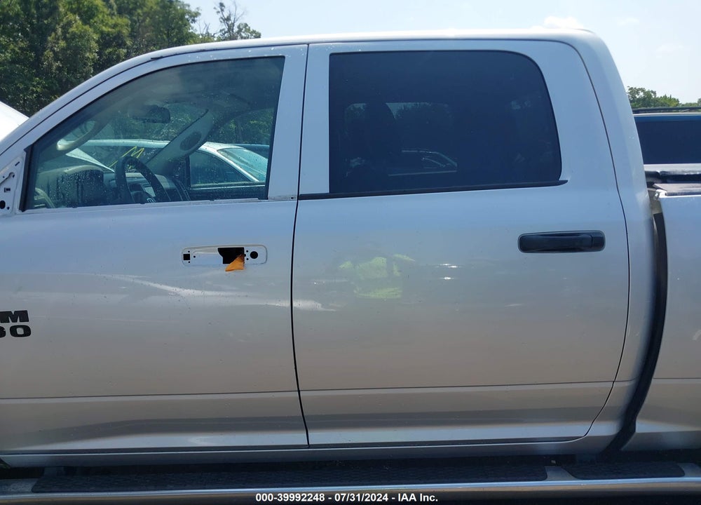 2016 RAM 1500 EXPRESS VIN: 1C6RR6KT0GS182957