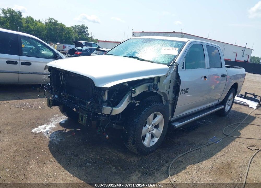 2016 RAM 1500 EXPRESS VIN: 1C6RR6KT0GS182957
