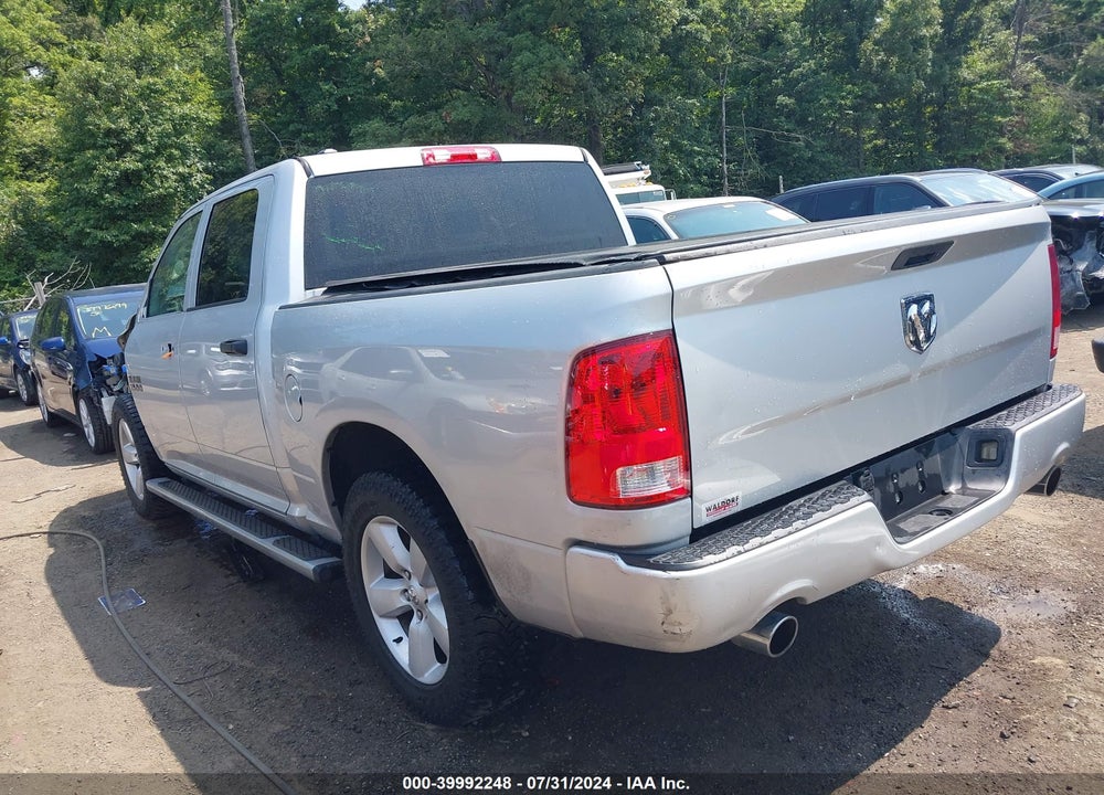 2016 RAM 1500 EXPRESS VIN: 1C6RR6KT0GS182957