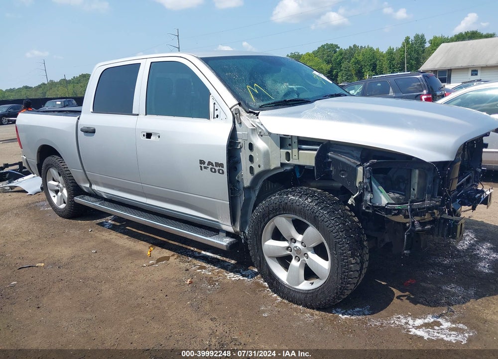 2016 RAM 1500 EXPRESS VIN: 1C6RR6KT0GS182957