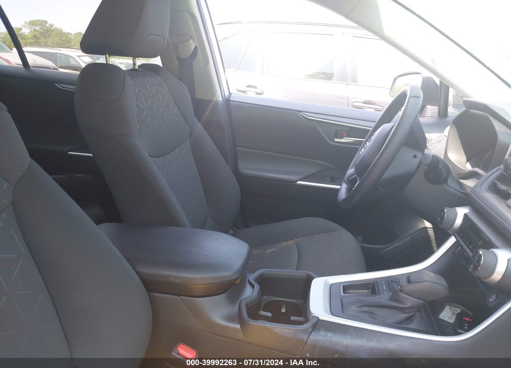 2024 TOYOTA RAV4 XLE VIN: 2T3W1RFV7RW308063