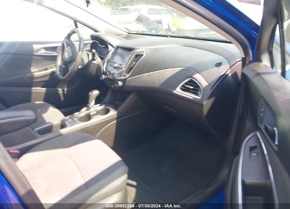 2018 CHEVROLET CRUZE LT AUTO VIN: 1G1BE5SM6J7104291