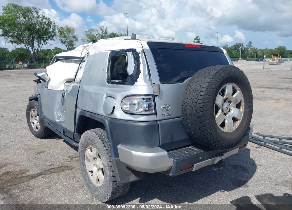 2007 TOYOTA FJ CRUISER VIN: JTEBU11FX70046091