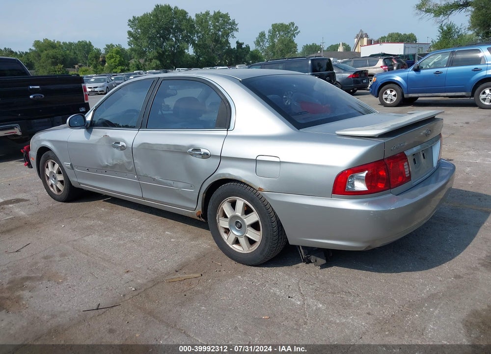 2005 KIA OPTIMA EX/LX VIN: KNAGD126855422700
