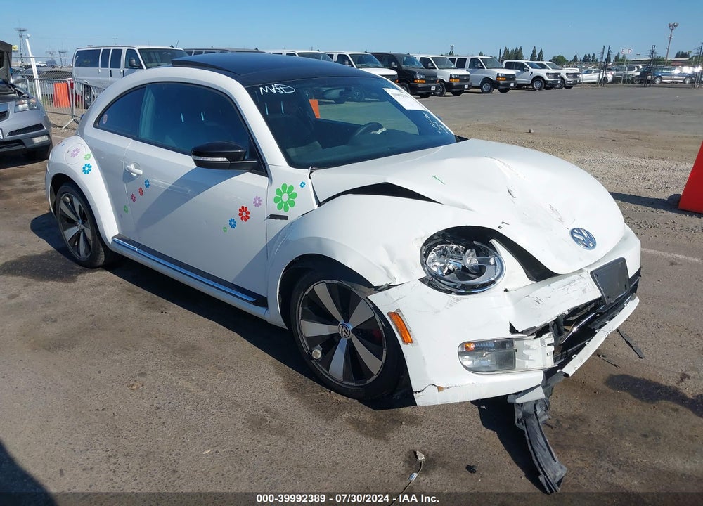 2012 VOLKSWAGEN BEETLE 2.0T TURBO VIN: 3VWVA7AT0CM654824