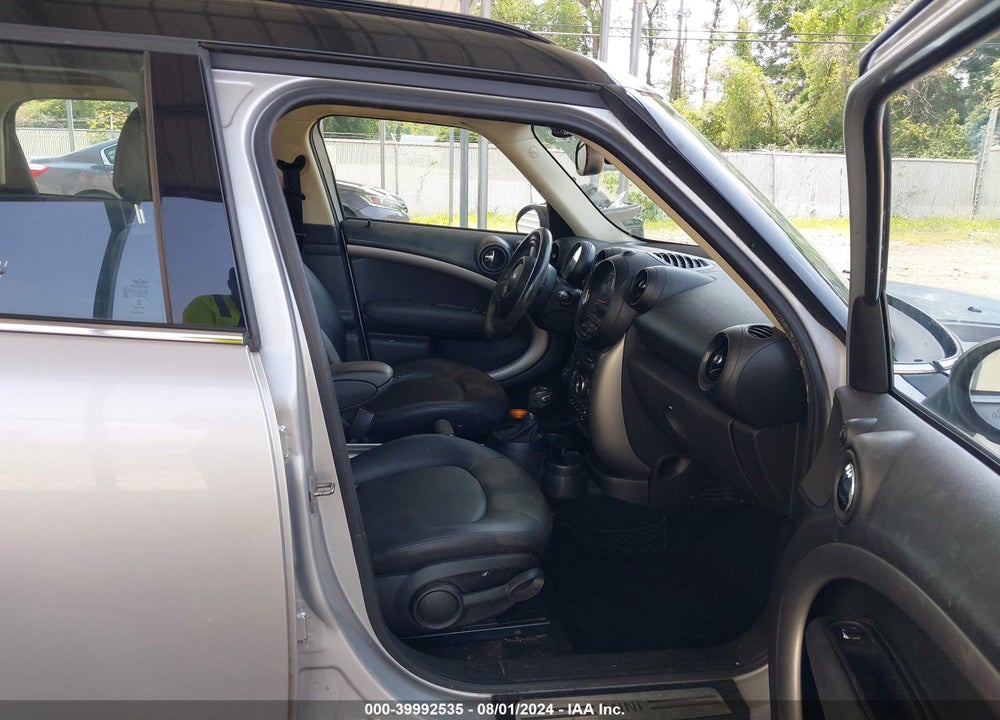 2016 MINI COUNTRYMAN VIN: WMWZB3C50GWR46940