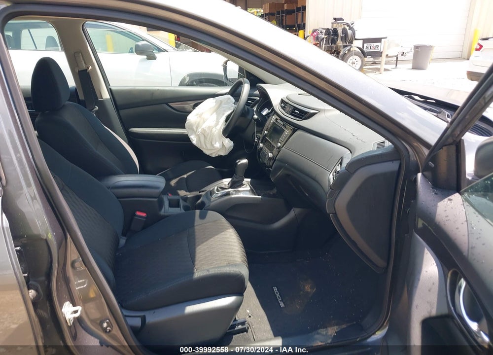 2018 NISSAN ROGUE S VIN: 5N1AT2MT4JC791933
