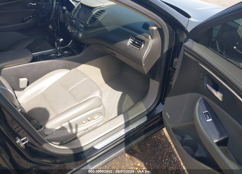 2018 CHEVROLET IMPALA 2LZ VIN: 2G1125S34J9121813