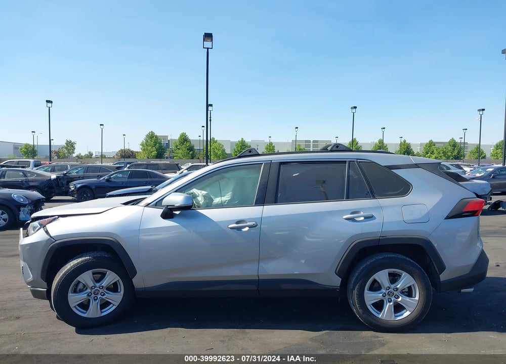 2019 TOYOTA RAV4 XLE VIN: JTMW1RFV3KD508196
