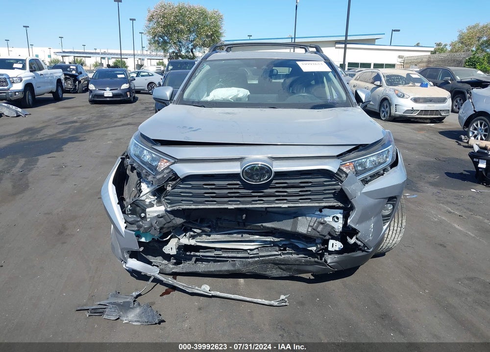 2019 TOYOTA RAV4 XLE VIN: JTMW1RFV3KD508196