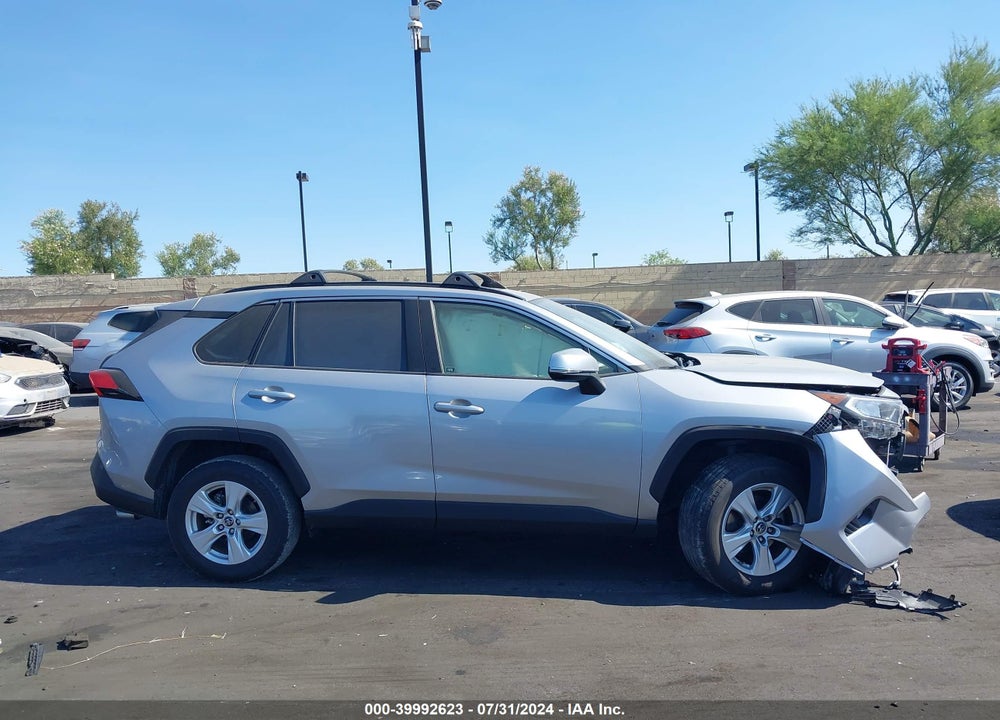 2019 TOYOTA RAV4 XLE VIN: JTMW1RFV3KD508196