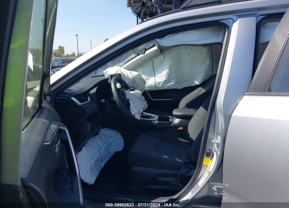 2019 TOYOTA RAV4 XLE VIN: JTMW1RFV3KD508196