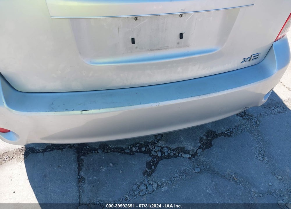 2011 SCION XB VIN: JTLZE4FE8B1119824