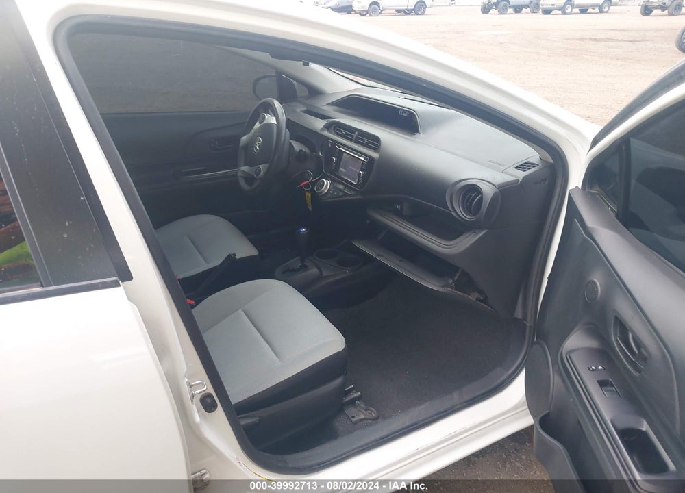 2015 TOYOTA PRIUS C FOUR/ONE/THREE/TWO VIN: JTDKDTB33F1581163
