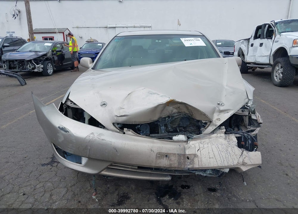 2005 TOYOTA CAMRY SE VIN: 4T1BE32K05U557030