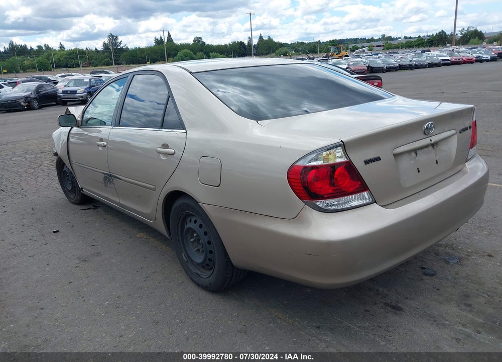 2005 TOYOTA CAMRY SE VIN: 4T1BE32K05U557030