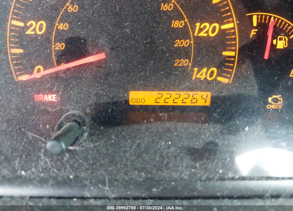 2005 TOYOTA CAMRY SE VIN: 4T1BE32K05U557030