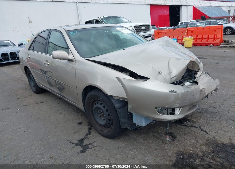 2005 TOYOTA CAMRY SE VIN: 4T1BE32K05U557030