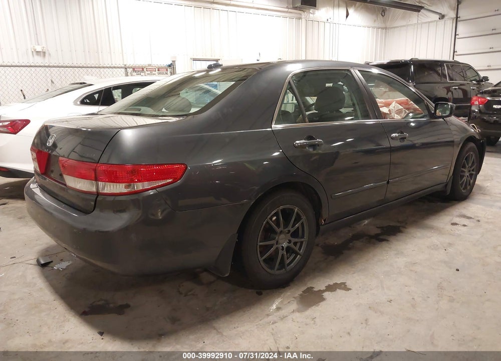 2004 HONDA ACCORD 2.4 EX VIN: 1HGCM567X4A097566
