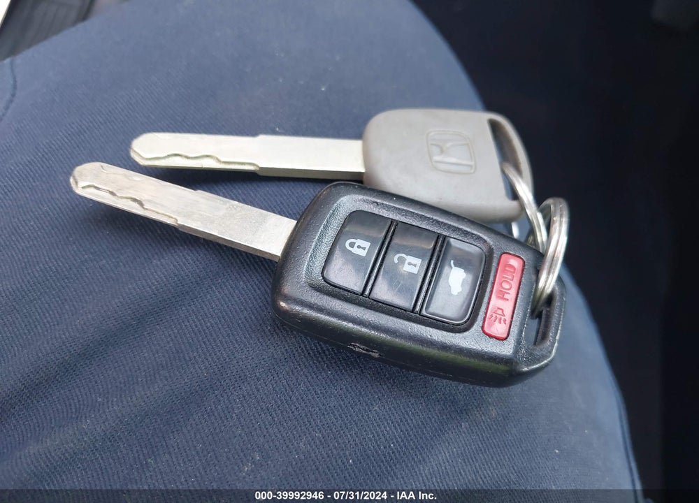 2016 HONDA CR-V SE VIN: 2HKRM3H40GH546086