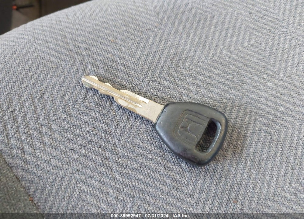 2001 HONDA CIVIC VIN: 1HGEN264X1L000649