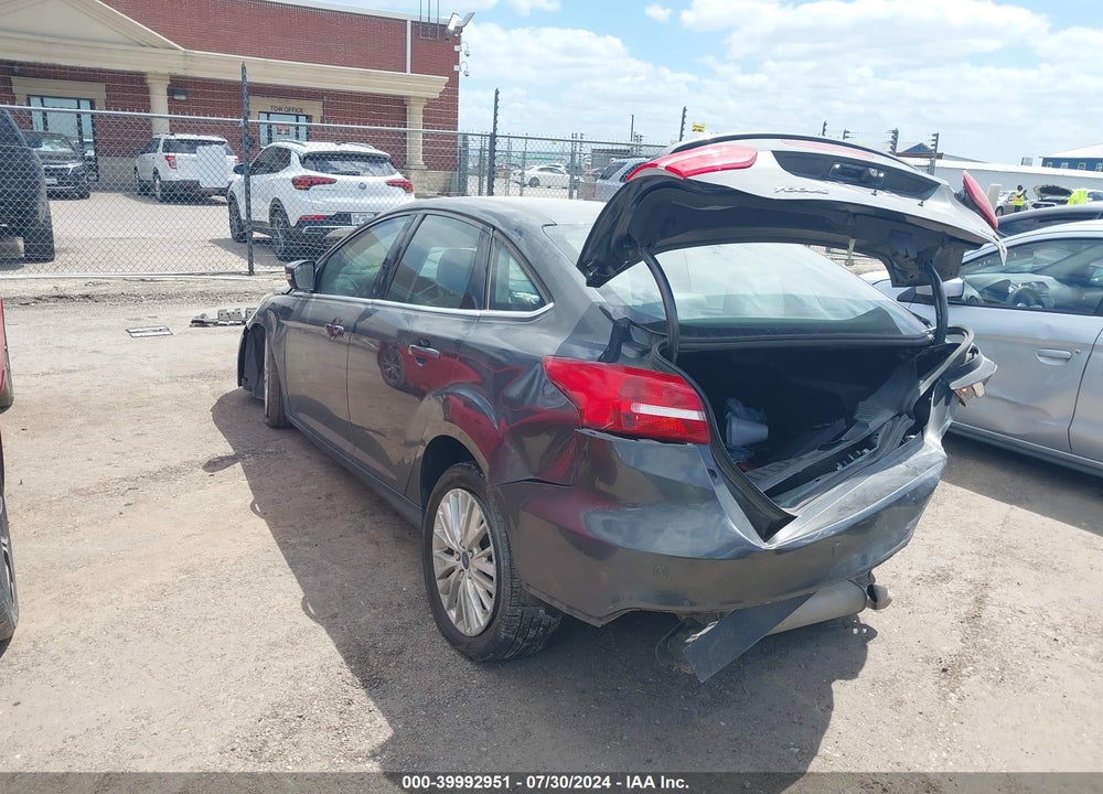 2017 FORD FOCUS TITANIUM VIN: 1FADP3J26HL272633