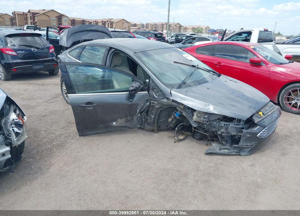 2017 FORD FOCUS TITANIUM VIN: 1FADP3J26HL272633