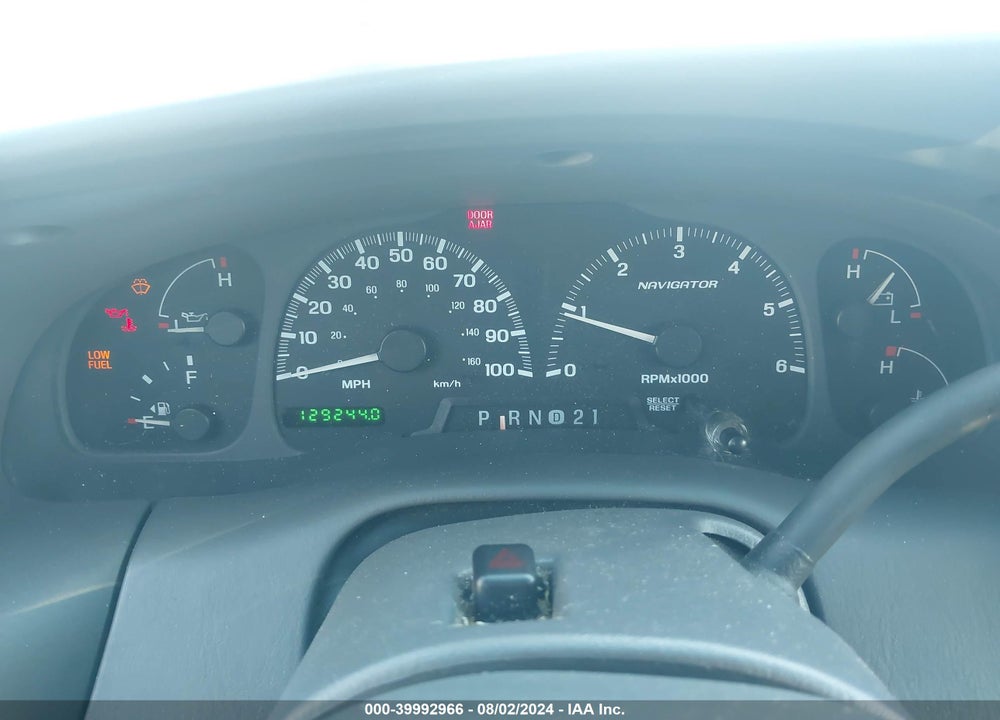 2001 LINCOLN NAVIGATOR VIN: 5LMFU28R91LJ19137