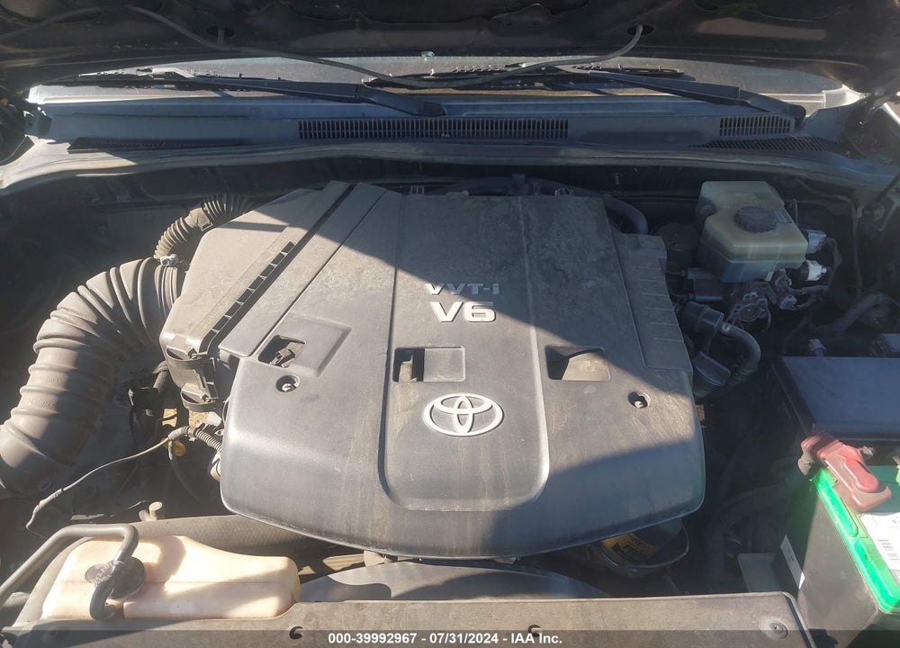 2004 TOYOTA 4RUNNER SR5 V6 VIN: JTEZU14R040023631