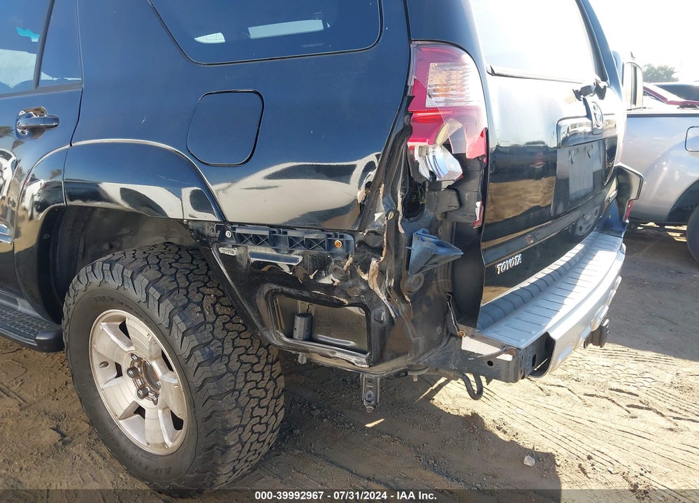 2004 TOYOTA 4RUNNER SR5 V6 VIN: JTEZU14R040023631