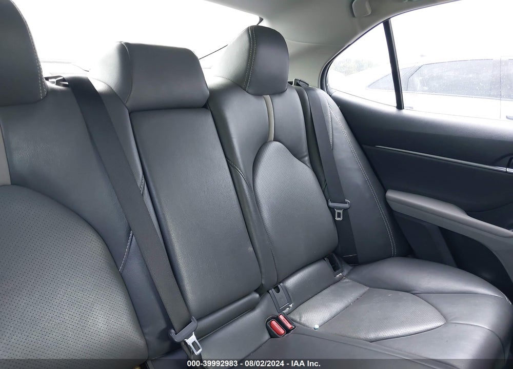 2018 TOYOTA CAMRY LE VIN: 4T1B11HK7JU522020