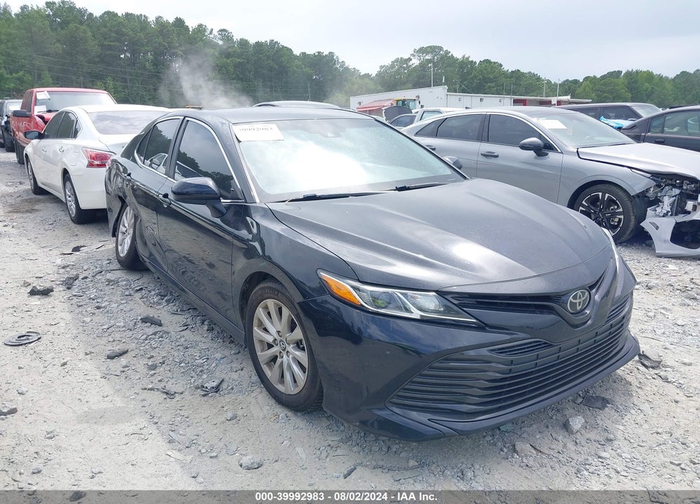 2018 TOYOTA CAMRY LE VIN: 4T1B11HK7JU522020