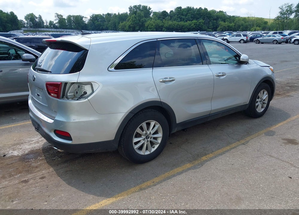 2019 KIA SORENTO 3.3L LX VIN: 5XYPGDA50KG570119