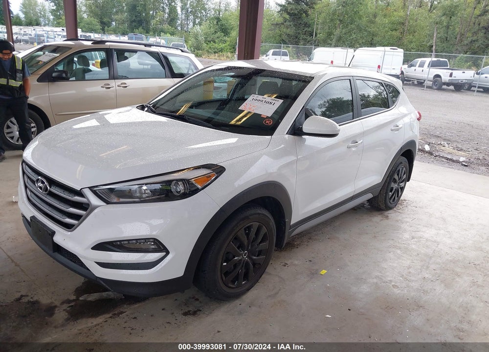 2017 HYUNDAI TUCSON VIN: KM8J23A40HU560411