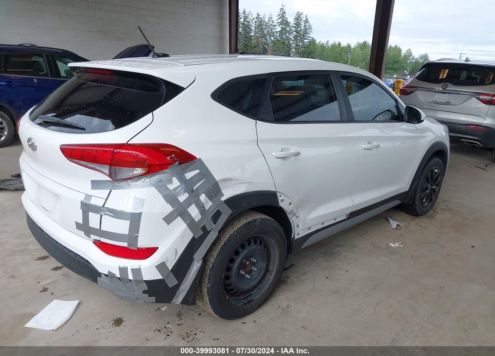 2017 HYUNDAI TUCSON VIN: KM8J23A40HU560411