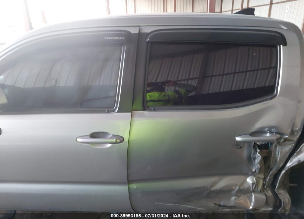 2018 TOYOTA TACOMA SR VIN: 5TFAX5GN3JX129115
