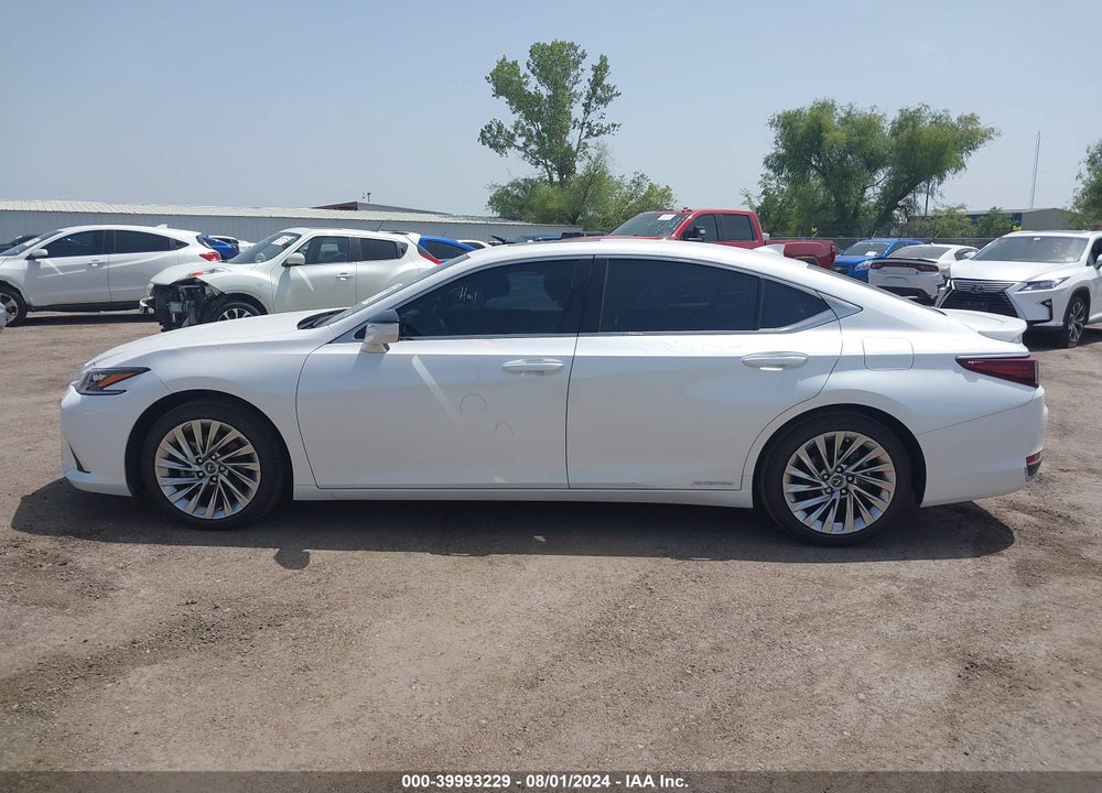 2022 LEXUS ES 300H ULTRA LUXURY VIN: 58AFA1C18NU017148