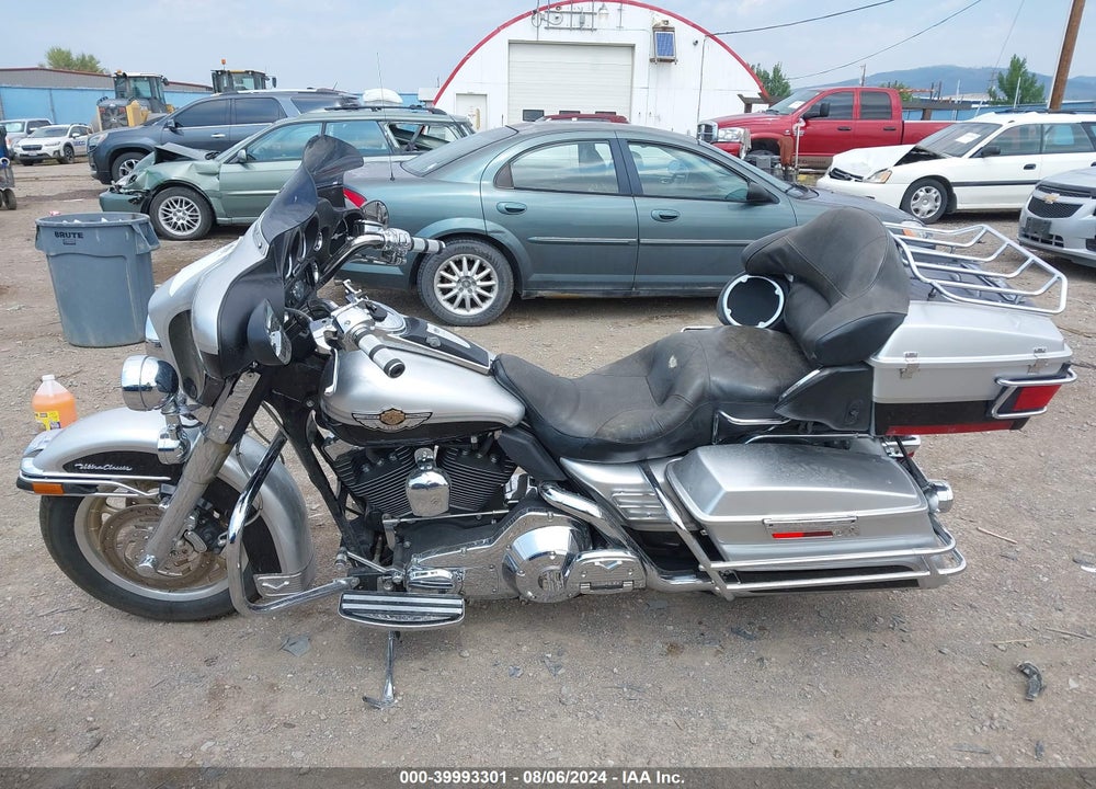 2003 HARLEY-DAVIDSON FLHTCUI ANNIVERSARY VIN: 1HD1FCW463Y633542