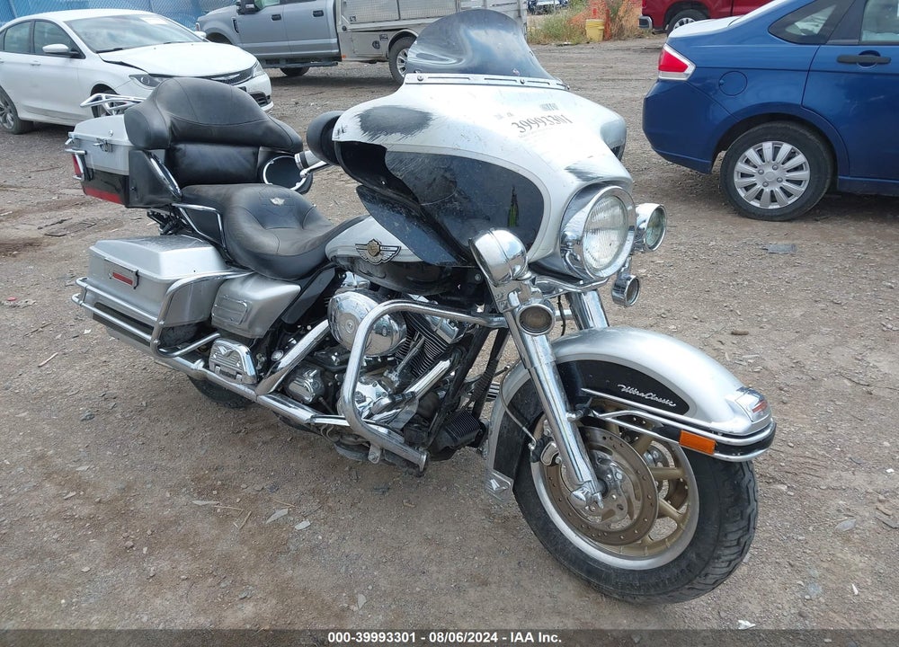 2003 HARLEY-DAVIDSON FLHTCUI ANNIVERSARY VIN: 1HD1FCW463Y633542