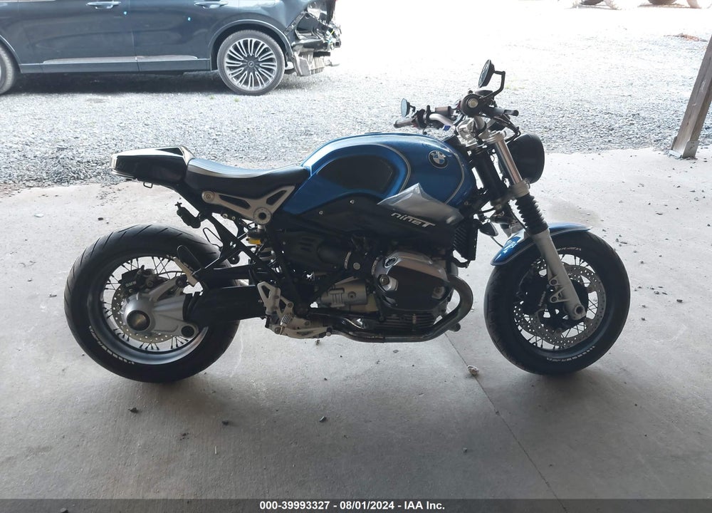 2020 BMW R NINE T PURE VIN: WB10J1303LZ732120