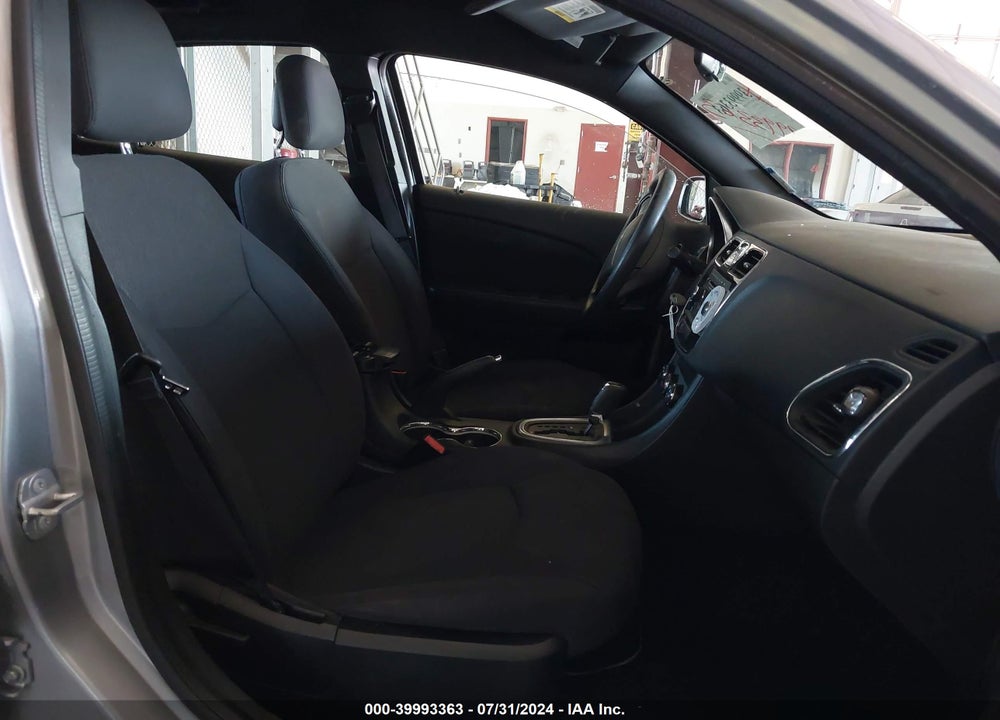 2014 CHRYSLER 200 LX VIN: 1C3CCBAB8EN210649