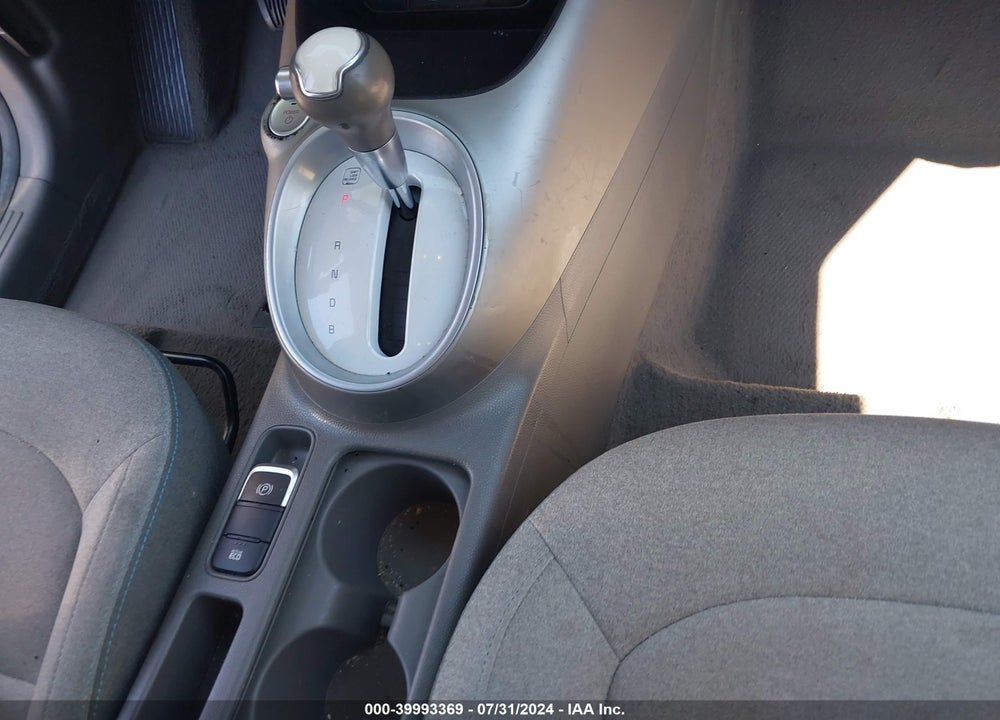 2016 KIA SOUL EV VIN: KNDJP3AE4G7011399