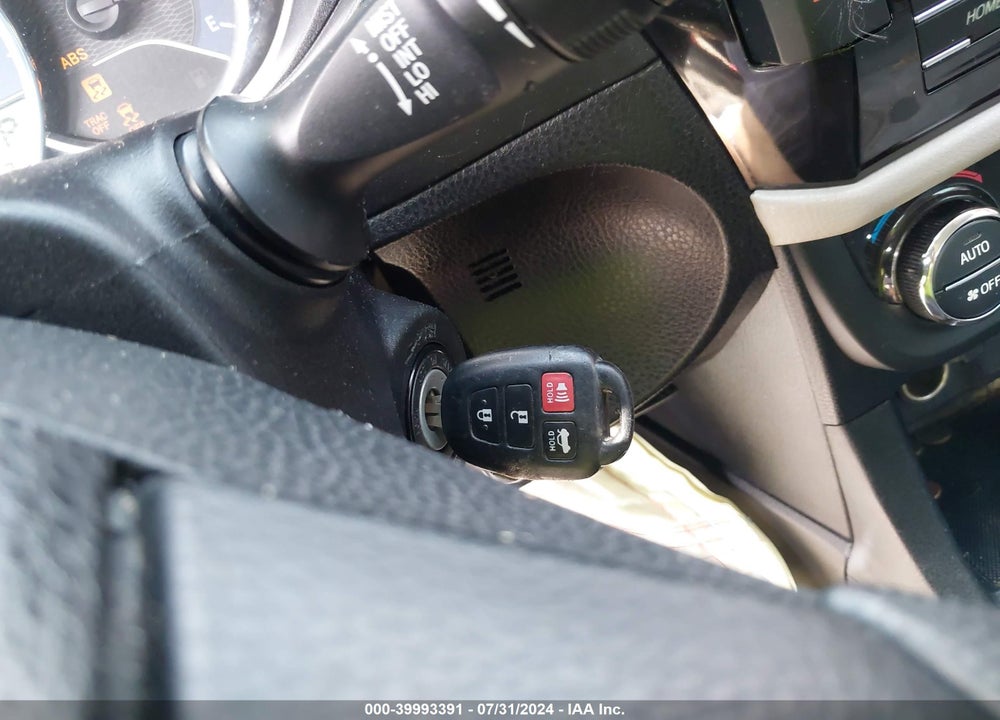2016 TOYOTA COROLLA LE VIN: 2T1BURHE3GC621170